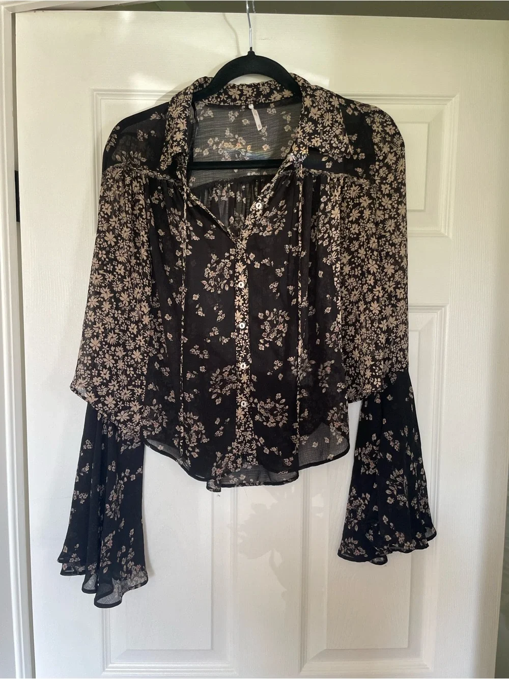 Free People Serena Printed Blouse in Black - Picture 6 of 14